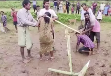 ওড়িশায় কাকাকে বিয়ে যুবতির; হাল চাষ করিয়ে শাস্তি দিল লোকজন, করা হল শুদ্ধিকরণ