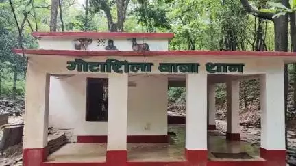 चाकुलिया: गोटाशिला शिव मंदिर समेत क्षेत्र के शिवालयों में सावन के पहले सोमवार पर उमड़ा आस्था का जनसैलाब