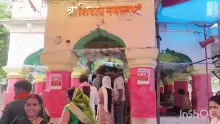 मुंगेली: सावन के पहले सोमवार पर शिवालयों में आस्था का सैलाब, भक्तों की उमड़ी भीड़