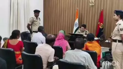 मुंगेर: पुलिस अधीक्षक कार्यालय में पुलिस अधीक्षक ने सुनी आमजनों की शिकायतें