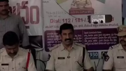బంగారం నగదు కోసమే హత్య: ఏసీపీ దామోదర్
