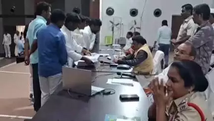 కర్నూలు: చట్నహళ్లి గ్రామంలో దళితుల ఇళ్ళ ముందు స్మశానవాటిని తొలగించాలి: ఏపీ జై భీమ్ ఎమ్మార్పీఎస్ వ్యవస్థాపకుడు చిక్కం జానయ్య మాదిగ