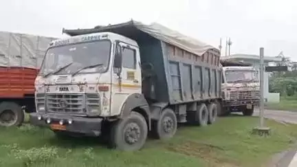 ସୁନ୍ଦରଗଡ ସହର: କୁଣ୍ଡୁକେଲା  ରୁ ୫ ଟି ପାଉଁଶ ବୋଝେଇ ହାଇୱା ଗାଡ଼ି କୁ ଜବତ କରିଛି ସୁନ୍ଦରଗଡ  ଆର୍ ଟି ଓ  ୪ ଲକ୍ଷ ରୁ ଅଧିକ ଟଙ୍କା ଜରିମାନା ଆଦାୟ ସୂଚନା