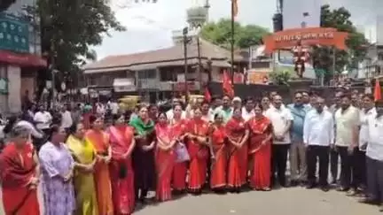 करवीर: छत्रपती शिवाजी महाराज चौकात प्रवीण गायकवाड यांच्यावरील हल्ल्याच्या निषेधार्थ सकल मराठा समाजाचे जोरदार आंदोलन
