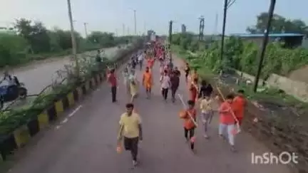 राजनांदगांव: शहर के मोहारा शिवनाथ नदी से निकाली गई कांवड़ यात्रा, सैकड़ों की संख्या में भक्त रहे मौजूद