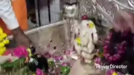 कर्वी: श्रावण मास के पहले सोमवार को चित्रकूट में उमड़ा आस्था का सैलाब, लाखों श्रद्धालुओं ने मत्तगजेंद्रनाथ में किया जलाभिषेक