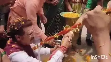 जगदलपुर: दंतेश्वरी मंदिर प्रांगण से देवड़ा शिव मंदिर के लिए विश्व हिंदू परिषद ने निकाली कावड़ यात्रा, महापौर ने किया स्वागत