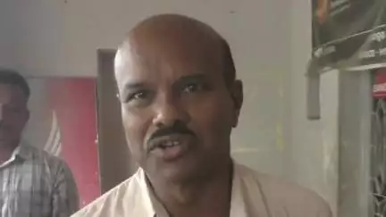 କଣ୍ଟାବାଞ୍ଜି: ବଙ୍ଗୋମୁଣ୍ଡାରେ ପୋଷ୍ଟାଲ ଜମାକାରୀଙ୍କ ଟଙ୍କା ୧୫ ଦିନ ମଧ୍ୟରେ ଦିଆଯିବ ବୋଲି ପ୍ରତିକ୍ରିୟା ରଖିଲେ ବଲାଙ୍ଗୀର ଡାକ ଅଧିକ୍ଷକ ସଞ୍ଜୟ ବିଶ୍ୱାଳ