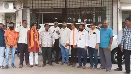 धुळे: जिल्हाधिकारी कार्यालयासमोर छावा संघटनेची विविध मागण्यांसाठी निदर्शने