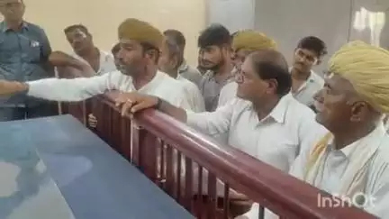 पोकरण: रामदेवरा में अखिल भारतीय कुमावत धर्मशाला की पट्टाशुदा जमीन पर अतिक्रमण के खिलाफ समाज के लोगों ने SDM को दिया ज्ञापन
