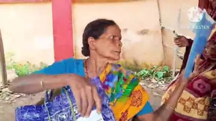 ବାଲିଗୁଡା: ଉପଜିଲ୍ଲାପାଳଙ୍କ କାର୍ଯ୍ୟାଳୟ ଠାରେ ରେବିଙ୍ଗିଆର ବୃଦ୍ଧା ମାଲୁଣି ବେହେରାଙ୍କ ଅଭିଯୋଗ