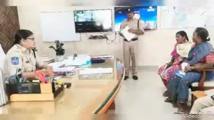 హన్వాడ: జిల్లాలోని పోలీస్ స్టేషన్లో ఫిర్యాదులు ఇచ్చిన పరిష్కారం కాకపోతే నేరుగా నన్ను కలవచ్చు జిల్లా ఎస్పీ జానకి