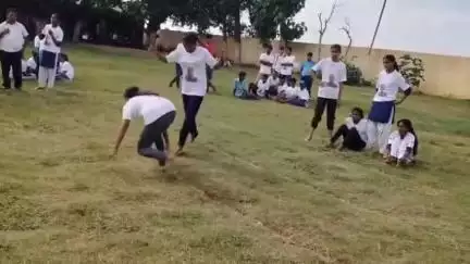 चानन: मननपुर उच्च विद्यालय के मैदान में प्रखंड स्तरीय मशाल खेल प्रतियोगिता का हुआ समापन