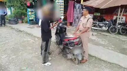पिथौरागढ़: पुलिस ने कुमार क्षेत्र से शराब पीकर वाहन चलाने पर एक व्यक्ति को किया गिरफ्तार, 80 वाहन चालकों का किया चालान
