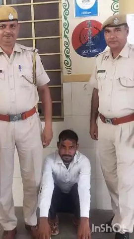 भरतपुर: मथुरागेट थाना पुलिस ने श्री बिहारीजी मंदिर के प्रांगण में अश्लील गाने चलाकर नृत्य करने वाले आरोपी भोला को किया गिरफ्तार