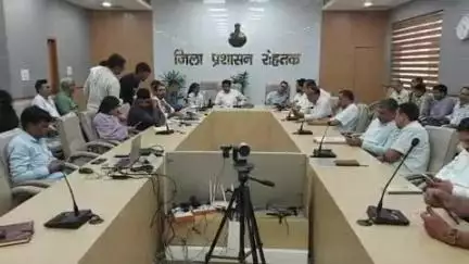 रोहतक: लघु सचिवालय में आशीष कुमार ने सुनी शिकायतें, नरेंद्र कुमार ने ड्राई डे मनाने की बात कही