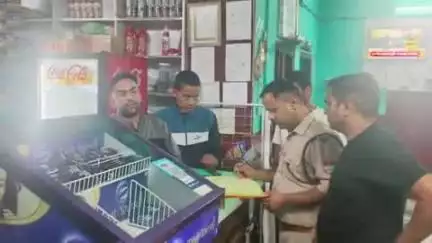 पिथौरागढ़: होटल चेकिंग के दौरान पुलिस ने दी सख्त हिदायत, नियमों की अनदेखी पर होगी कठोर कार्रवाई