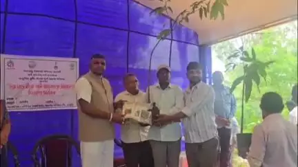ઝાલોદ: ઝાલોદ માછણનાળા ખાતે ધારાસભ્યના અધ્યક્ષતામાં વનબંધુ કલ્યાણ યોજના અન્વયે કાર્યક્રમ યોજાયો