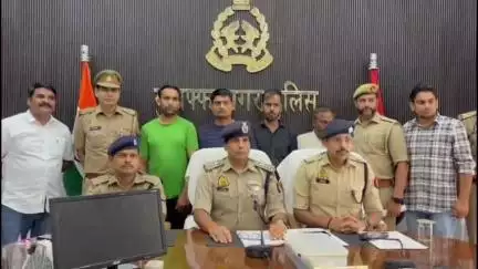 मुज़फ्फरनगर: फर्जी कूटरचित दस्तावेज तैयार करने वाले गिरोह का भंडाफोड़, 4 आरोपी गिरफ्तार, आधार कार्ड और मतदाता पहचान पत्र बनाते थे