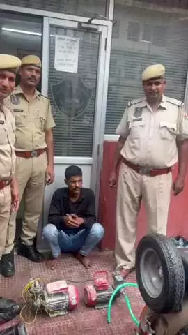 जयपुर: लाल कोठी पुलिस ने घरों में लगी पानी की मोटर चोरी करने वाले आरोपी को किया गिरफ्तार, नशे के लिए करता है चोरी