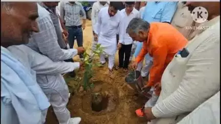 लोहारू: सांसद धर्मवीर सिंह ने लोहारू हल्के के एक दर्जन गांवों का किया दौरा, कार्यकर्ताओं से की मुलाकात
