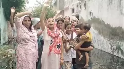 महावन: रघुवीर विहार कॉलोनी में बारिश के चलते घरों में घुस रहे सांप, बिच्छू जहरीले कीड़े मकोड़े से  लोग परेशान   #जन समस्या