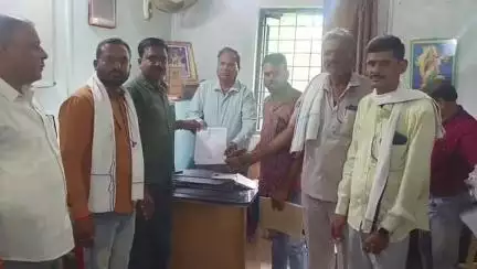 गोटेगांव: भारतीय किसान संघ ने किसानों की समस्याओं को लेकर गोटेगांव कृषि अधिकारी को ज्ञापन सौंपा