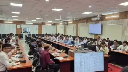 बेतिया: जिला पदाधिकारी ने सोमवारीय बैठक में दिए कड़े निर्देश, मरीजों को एंबुलेंस सुविधा सुनिश्चित करने पर ज़ोर, बेतिया से खबर