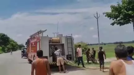 ধুবুৰী ভাগ: গোলকগঞ্জৰ চাৰি আলীৰ এটা ধাবাত অগ্নিকাণ্ডৰ ঘটনা