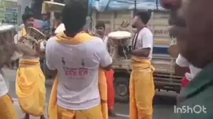 उन्नाव: उन्नाव सदर कोतवाली क्षेत्र अंतर्गत आईबीपी चौराहे से निकली विशाल कलश यात्रा, सावन के पवित्र माह में शिव महा