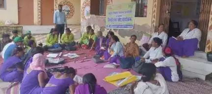 नारायणगंज: किशोरों को स्वस्थ जीवनशैली अपनाने के लिए किया प्रोत्साहित, नारायणगंज लालीपुर एसएचसी में क्लस्टर बैठक आयोजित