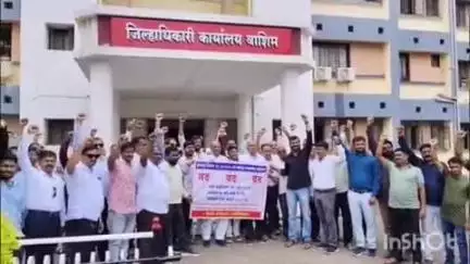 वाशिम: बियर बार परमिट रूम आणि देशी दारू दुकानावर सेल टॅक्स दरवाढ एक्साईज ड्युटी च्या विरोधात बार असोसिएशनचे आंदोलन