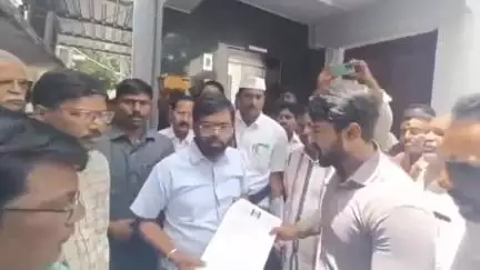 పంట పొలాలకు సాగునీరు అందించి రైతుల్ని ఆదుకోండి అంటూ జిల్లా కలెక్టర్ డీకే బాలాజీని బందరు వైసిపి ఇంఛార్జ్ పేర్ని కిట్టు