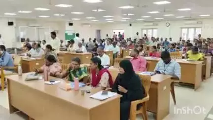 வாலாஜா: ஆட்சியர் அலுவலகத்தில் நடைபெற்ற மக்கள் குறை தீர்வு நாள் கூட்டத்தில் 362 மனுக்கள் பெறப்பட்டது
