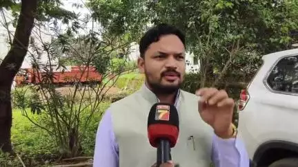 କୋରାପୁଟ ସହର: ନାରାୟଣପାଟଣାରେ ପ୍ରେମୀ ଯୁଗଳଙ୍କୁ ଗାଁ ଦାଣ୍ଡରେ ଦଣ୍ଡ ଦେବା ଘଟଣାକୁ ନେଇ କୋରାପୁଟରେ ପ୍ରତିକ୍ରିୟା ରଖିଛନ୍ତି ଲକ୍ଷ୍ମୀପୁର ବିଧାୟକ
