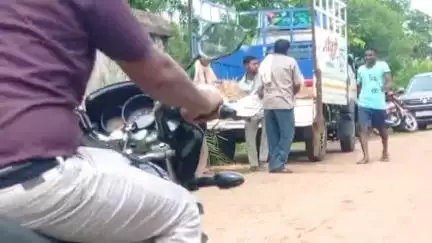 गुण्डरदेही: परसवानी शीतला मंदिर में 25 वर्षीय युवक ने फांसी लगाकर दी अपनी जान, अर्जुंदा पुलिस जांच में जुटी