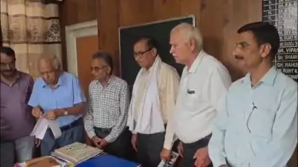 बंगाणा: समाज सेवा समिति ने सीएम राहत कोष में ₹51000 का चेक कार्यकारी एसडीएम बंगाणा को सौंपा