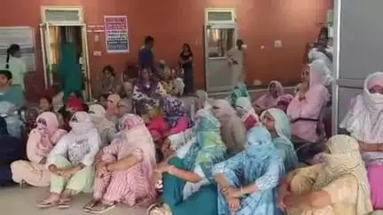 रोहतक: सापला नगर पालिका में वाइस चेयरमैन और शहर वासियों का धरना, खूब हुआ हंगामा