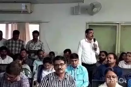देवास नगर: ''एक बगिया माँ के नाम'' के तहत ज़िला स्तरीय प्रशिक्षण सह कार्यशाला का आयोजन