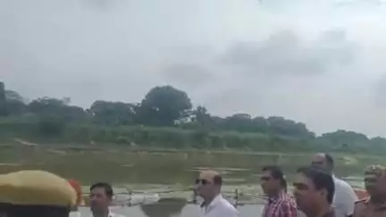 प्रतापगढ़: डीएम एवं एसपी ने श्रावण मास के दृष्टिगत बाबा बेलखरनाथधाम का किया निरीक्षण