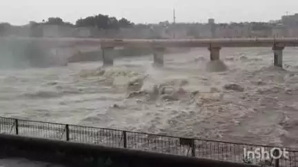 धौलपुर: कोटा बैराज के 12 गेट खोलकर चंबल नदी में छोड़ा 2 लाख क्यूसेक पानी, कल रात तक धौलपुर जिले में बढ़ेगा जलस्तर