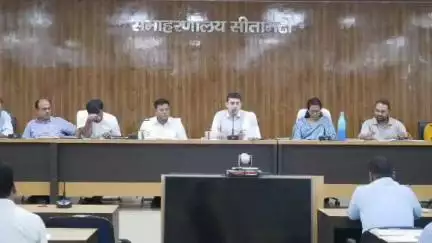 डुमरा: सीतामढ़ी: जिलाधिकारी की अध्यक्षता में समन्वय समिति की बैठक, विकास योजनाओं में पारदर्शिता पर ज़ोर
