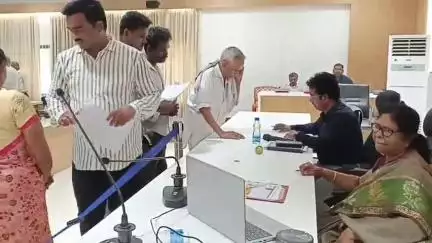 ప్రజా సమస్యల పరిష్కారం వేదికలో 265 వినతులు స్వీకారం: అమలాపురం లో డీఆర్వో రాజకుమారి
