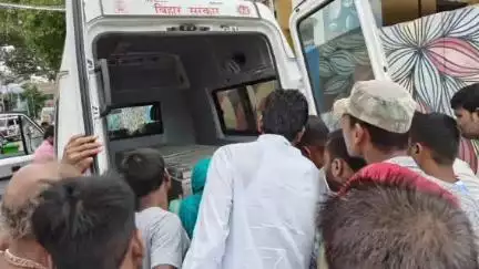 डुमरा: डुमरा में व्यवसायी की हत्या पर RJD का आक्रोश, 24 घंटे में गिरफ्तारी की मांग