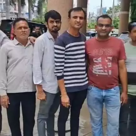 રાજકોટ પૂર્વ: વોર્ડ નંબર 18 માં ડ્રેનેજની સમસ્યાથી વેપાર ધંધાને માઠી અસર પહોંચતા વેપારીઓ પરેશાન, તાત્કાલિક પગલાં ભરવા માગણી #jansamsya