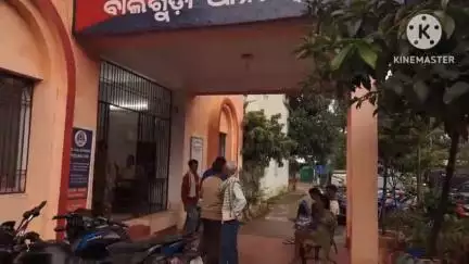 ଫୁଲବାଣୀ ସହର: ବାଲିଗୁଡା ଥାନା ରେ ଜକିକିଆ ଗ୍ରାମରେ ଗୁଣିଗାରେଡି କୁ ସନ୍ଦେହ କରି ମନୋଜ ମଲିକଙ୍କୁ ଗାଳିଗୁଲଜ କରିବାରୁ ଥାନରେ ଲିଖିତ ଅଭିଯୋଗ