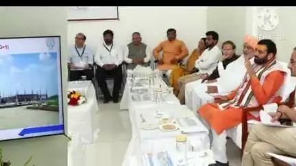 गन्नौर: इंटरनेशनल हॉर्टिकल्चर मार्केट गन्नौर को लेकर मुख्यमंत्री नायब सिंह सैनी ने की समीक्षा बैठक