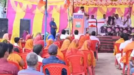 मोतिहारी: मोतिहारी में प्रधानमंत्री के आगमन को लेकर अरेराज में आयोजित बैठक को स्वास्थ्य मंत्री ने संबोधित किया