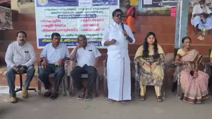 உளுந்தூர்பேட்டை: பேருந்து நிலையப் பகுதியில் முழு சுகாதாரம் மற்றும் மஞ்சப்பை குறித்து கலை நிகழ்ச்சிகள் மூலமாக பொதுமக்களுக்கு விழிப்புணர்வு