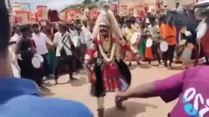 ಚಿಕ್ಕಬಳ್ಳಾಪುರ: ನಗರದ ಎಚ್.ಎಸ್ ಗಾರ್ಡನ್‌ನಲ್ಲಿ ವಿಜೃಂಭಣೆಯ ಜಾತ್ರಾ ಮಹೋತ್ಸವ